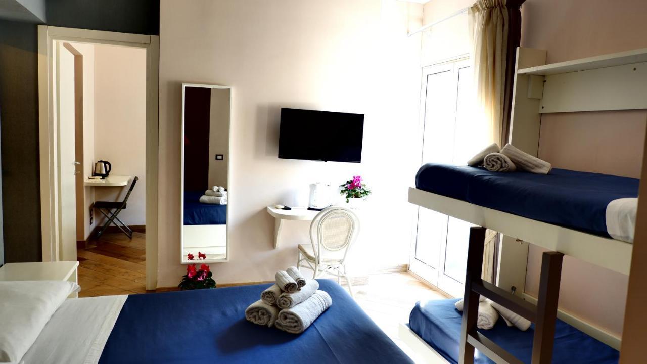 B&B Federico II Наполи Екстериор снимка