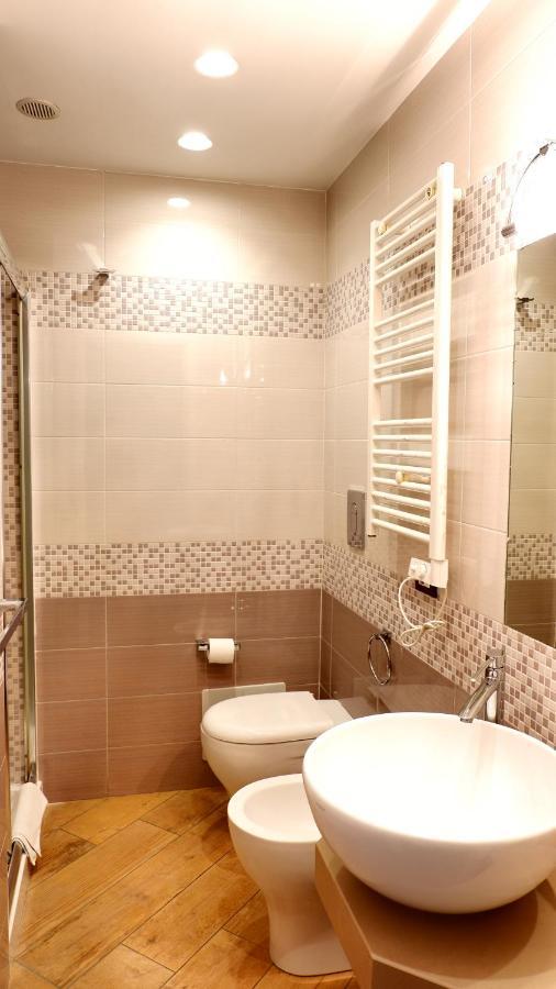 B&B Federico II Наполи Екстериор снимка