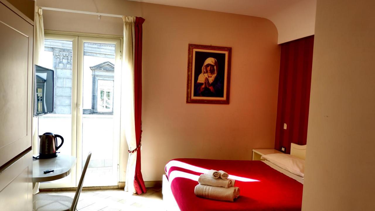 B&B Federico II Наполи Екстериор снимка