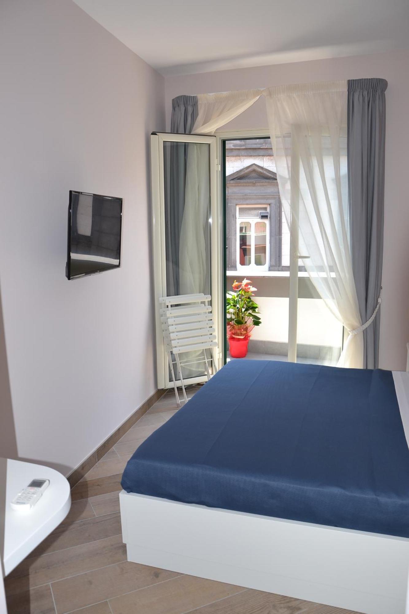 B&B Federico II Наполи Екстериор снимка