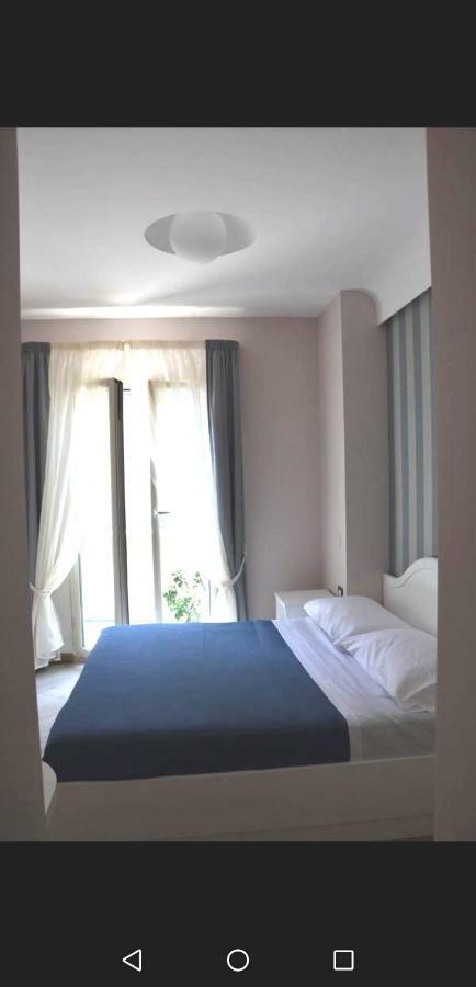 B&B Federico II Наполи Екстериор снимка